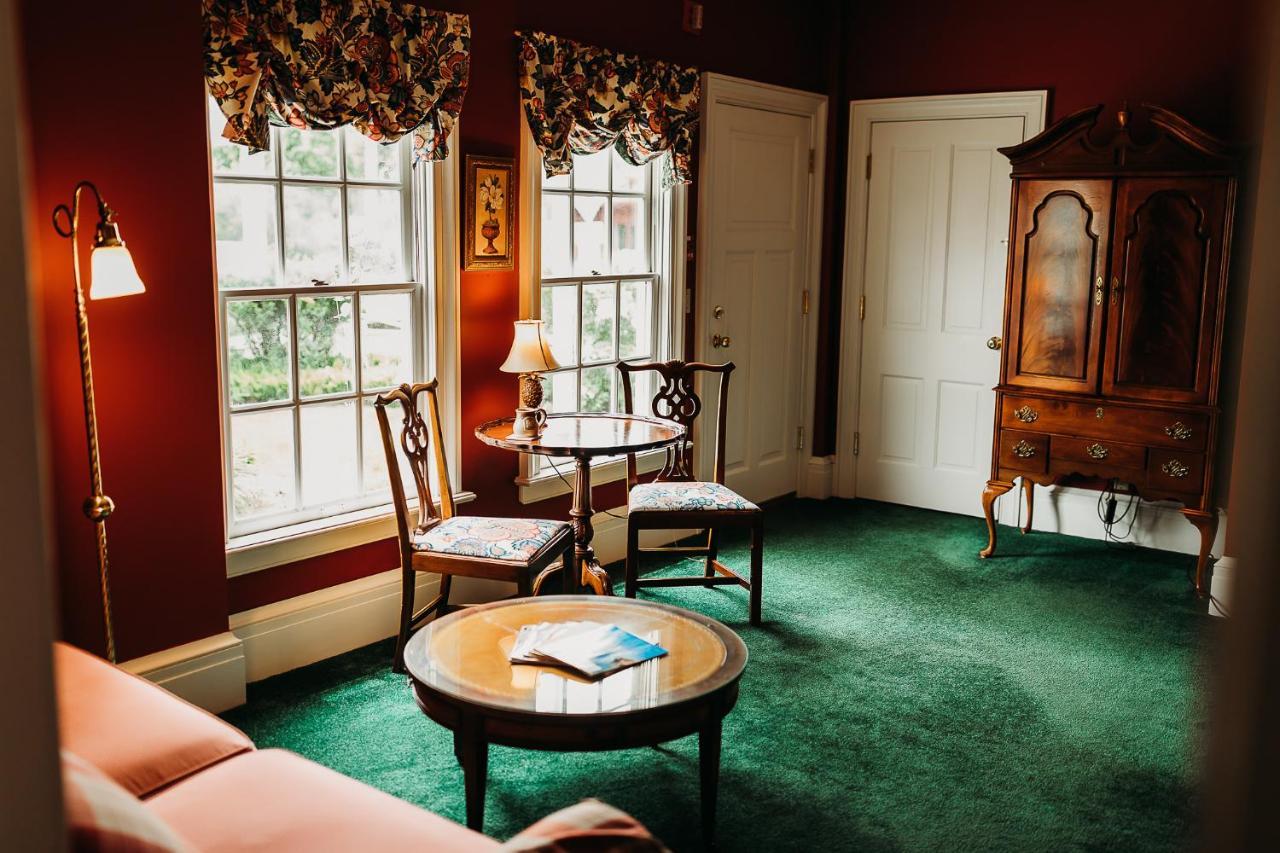 The Rochester Inn Sheboygan Falls Exteriér fotografie